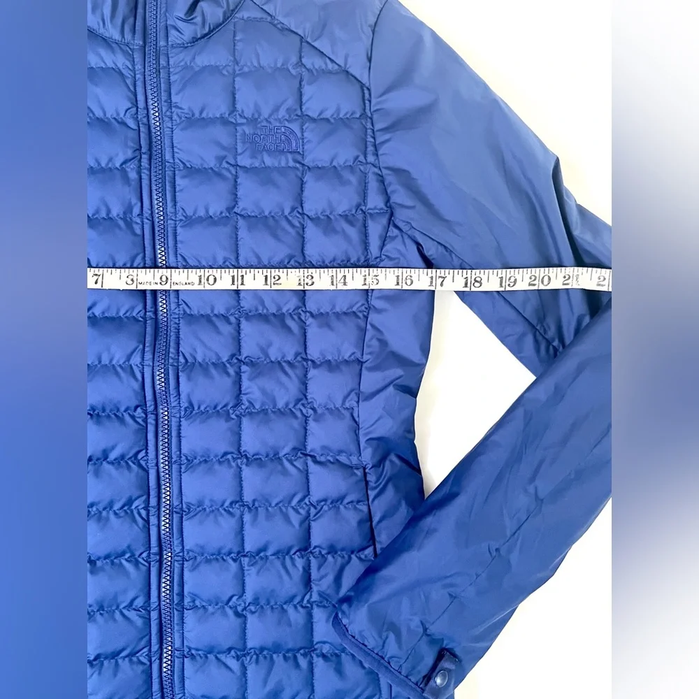 NWOT THE NORTH FACE LIGHT PUFFER - Women’s size XS blue - Picture 3 of 6
